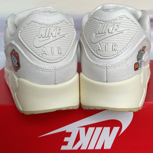 Nike WMNS Air Max 90 SE
Sail/Cashmere/Team Gold/ Sail
Women's Shoes
FD0867-133 - Picture 13 of 16